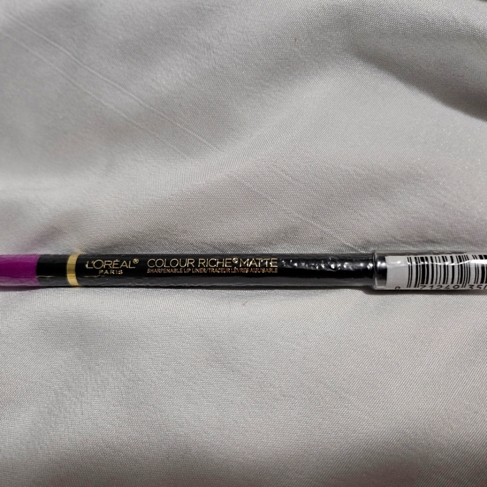 Sharpenable lip liner
